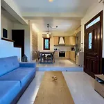 Reven بيت للعطل كاتو جاتزي